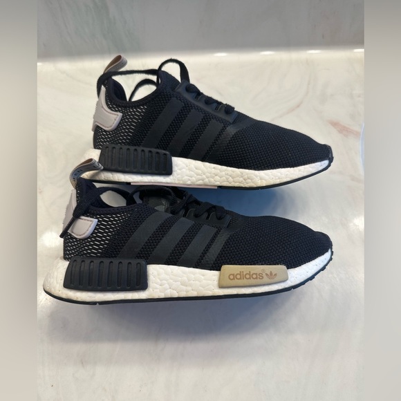 Women’s Adidas Nmd R1 - Picture 5 of 8
